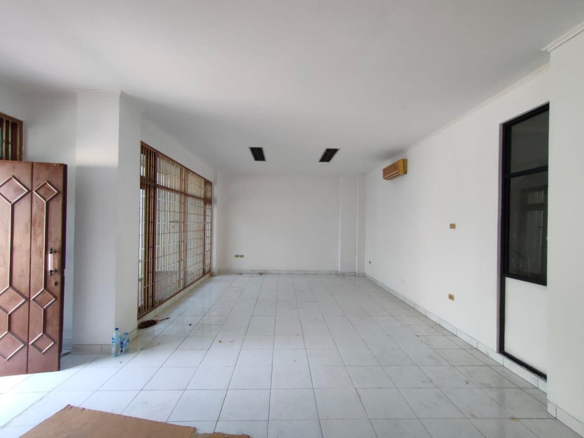 Jual Rumah di pinggir jalan Grogol, Grogol Petamburan Jakarta Barat AL - Foto 3