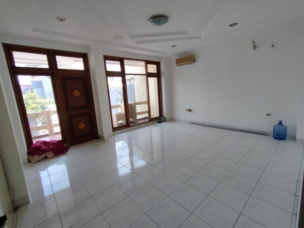 Jual Rumah di pinggir jalan Grogol, Grogol Petamburan Jakarta Barat AL - Foto 5