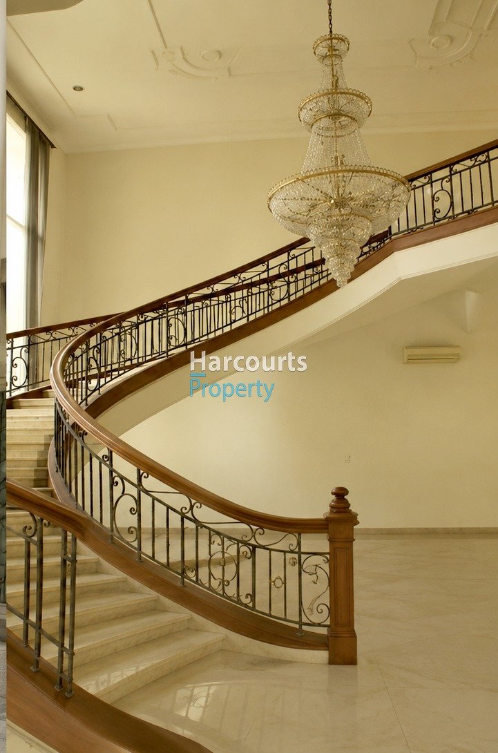 Rumah Klasik European Posisi Hook Lokasi Strategis Area Permata Hijau - Foto 2