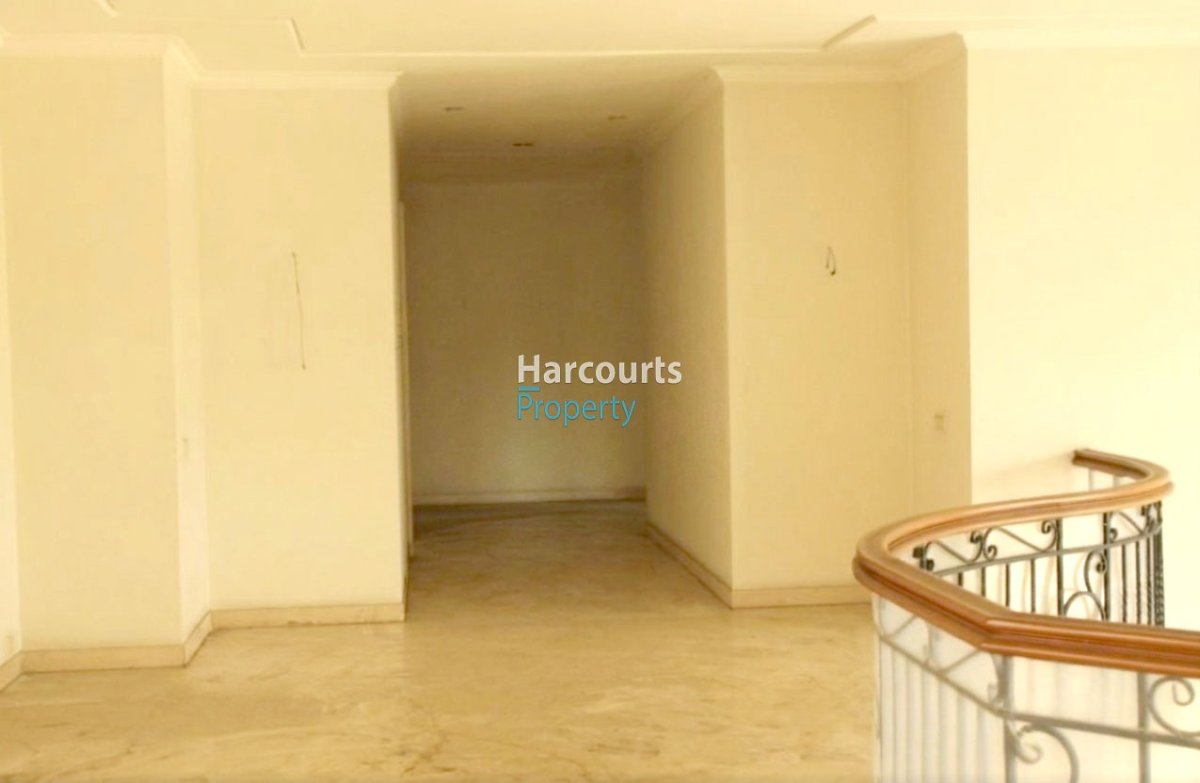 Rumah Klasik European Posisi Hook Lokasi Strategis Area Permata Hijau - Foto 5
