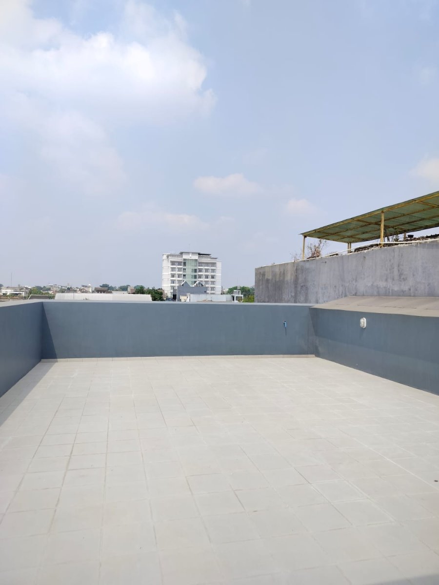 Rumah Baru 3 Lantai Mewah Dekat Jalan Gajah Mada - Foto 6