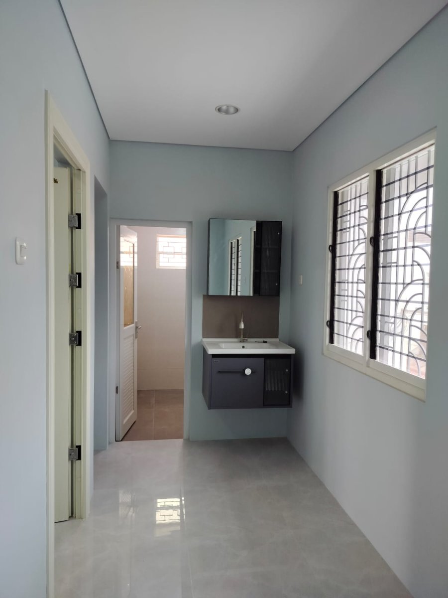 Rumah Baru 3 Lantai Mewah Dekat Jalan Gajah Mada - Foto 7
