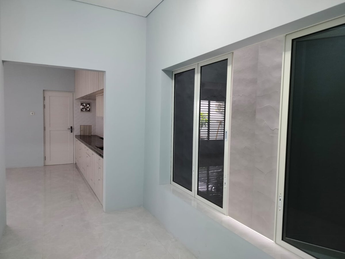 Rumah Baru 3 Lantai Mewah Dekat Jalan Gajah Mada - Foto 9