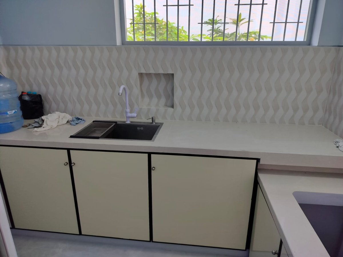 Rumah Baru 3 Lantai Mewah Dekat Jalan Gajah Mada - Foto 15