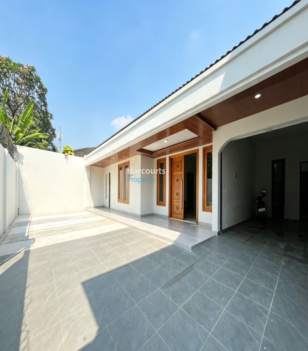 Dijual Brand New Renovated House Area Kemang