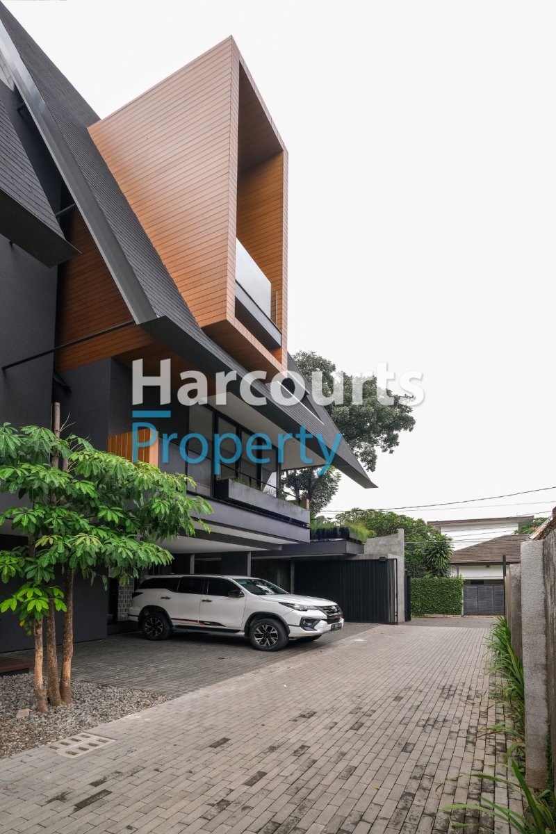 Dijual Townhouse Minimalis Area Kemang