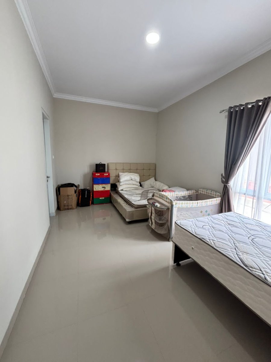 Rumah Bagus Minimalis di Cluster Elite Tirtamaya Residence Gentan - Foto 4