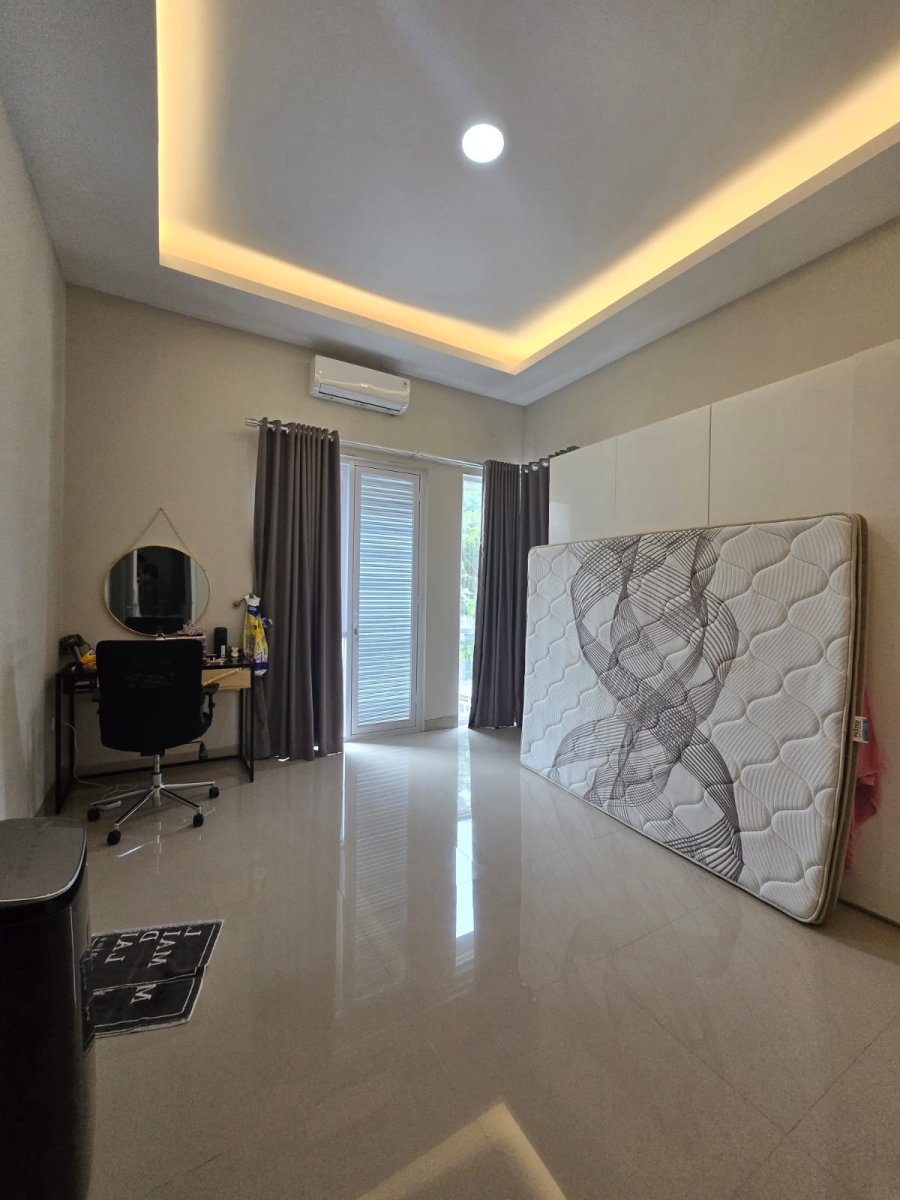 Rumah Bagus Minimalis di Cluster Elite Tirtamaya Residence Gentan - Foto 7