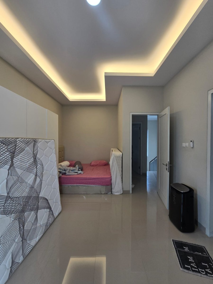 Rumah Bagus Minimalis di Cluster Elite Tirtamaya Residence Gentan - Foto 11