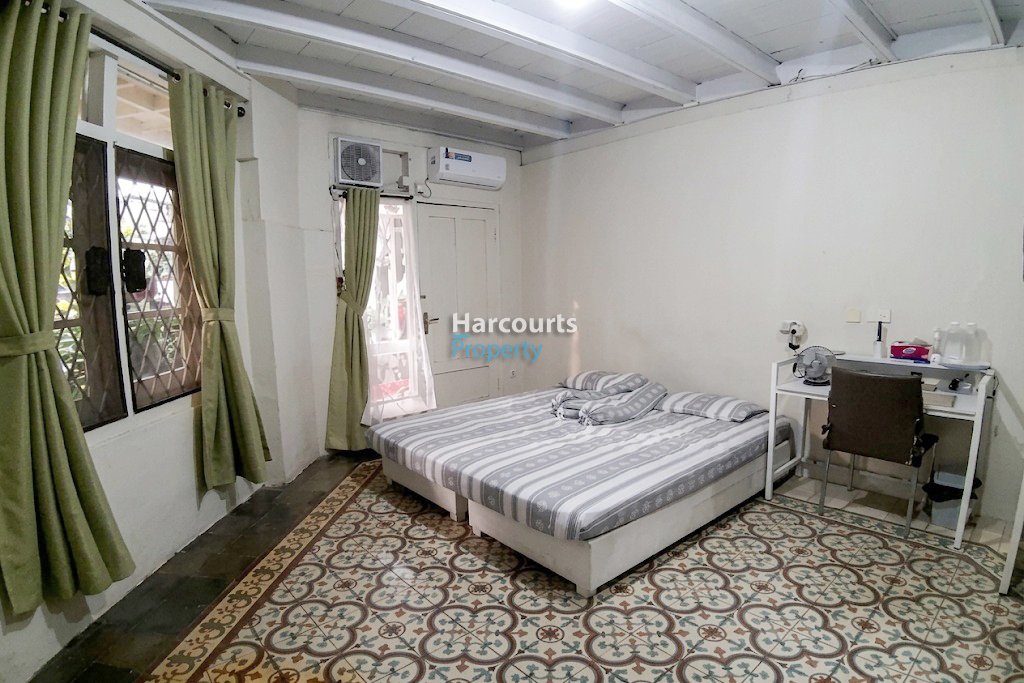 Rumah Klasik Lokasi Strategis Poisisi Hook Area Menteng - Foto 5
