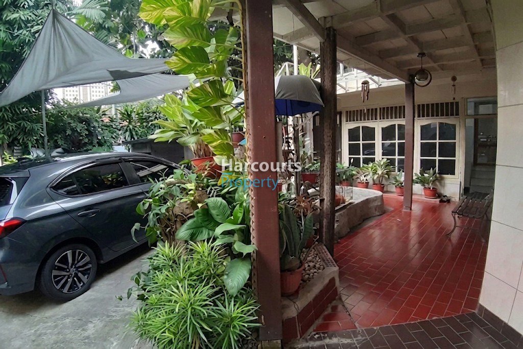 Rumah Klasik Lokasi Strategis Poisisi Hook Area Menteng - Foto 7