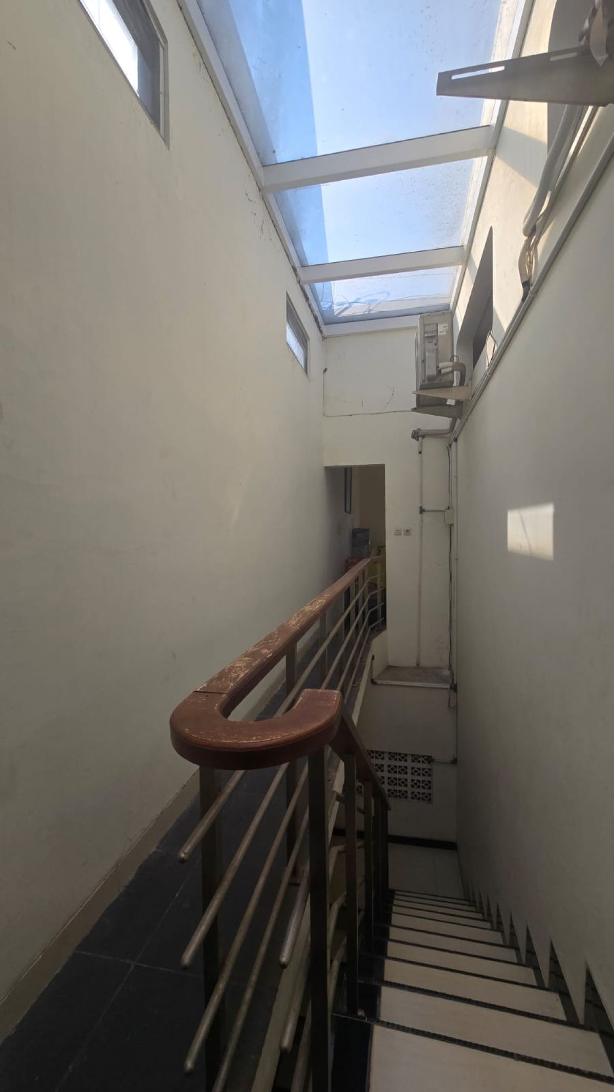 Rumah Bagus Terawat dengan Bangunan Berkualitas di Perumahan Solo Baru - Foto 13