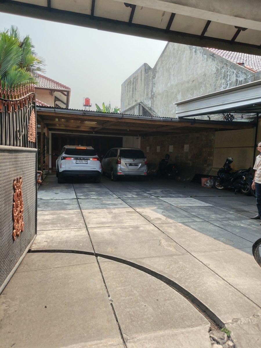 Rumah 2 Lantai | Jati Padang, JakSel | LT 1221 LB 650 | SHM | Aset Investasi - Foto 2