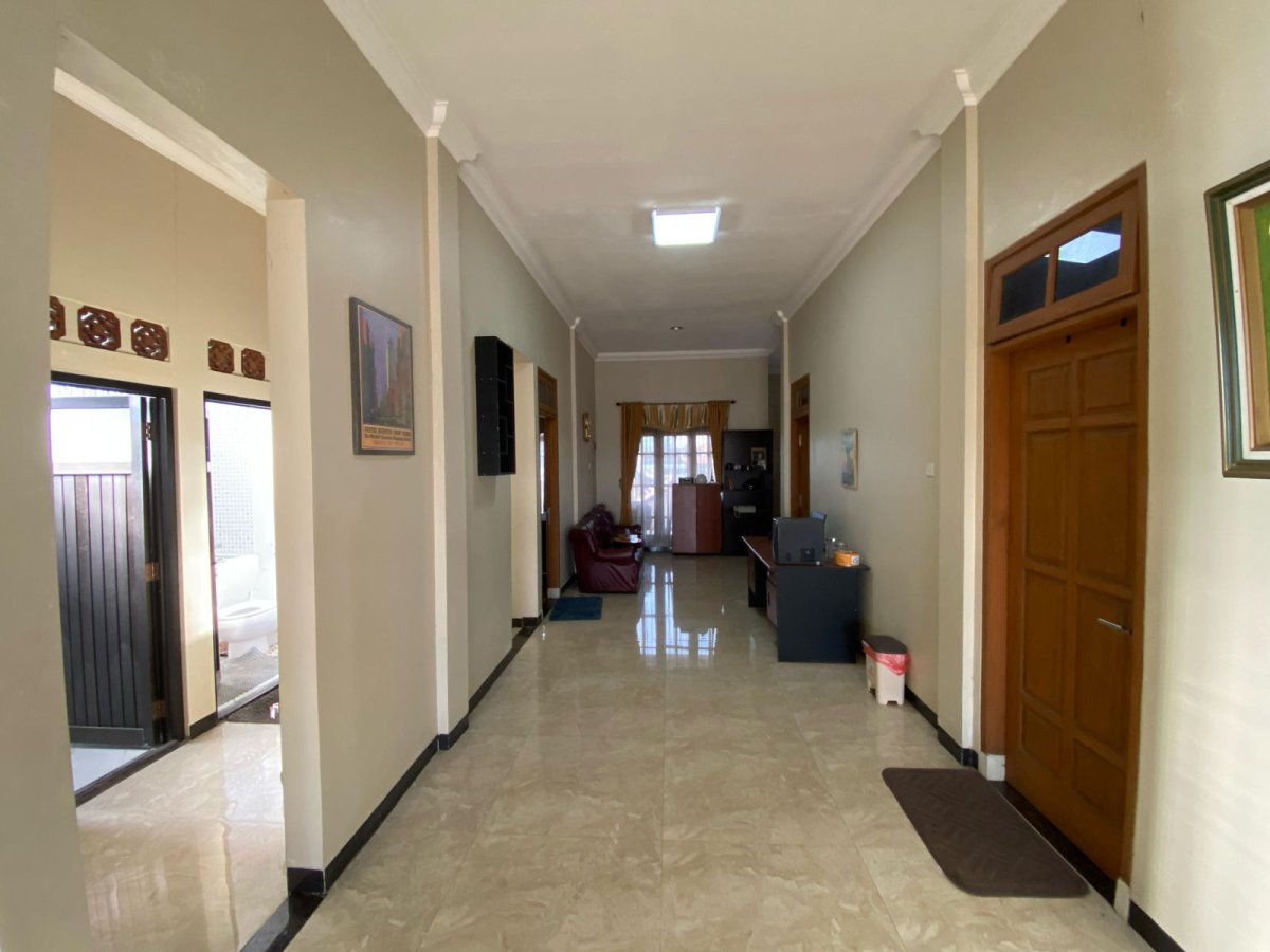 Rumah Etnik Bagus 2 Lantai Full Furnished di Gajahan - Foto 5