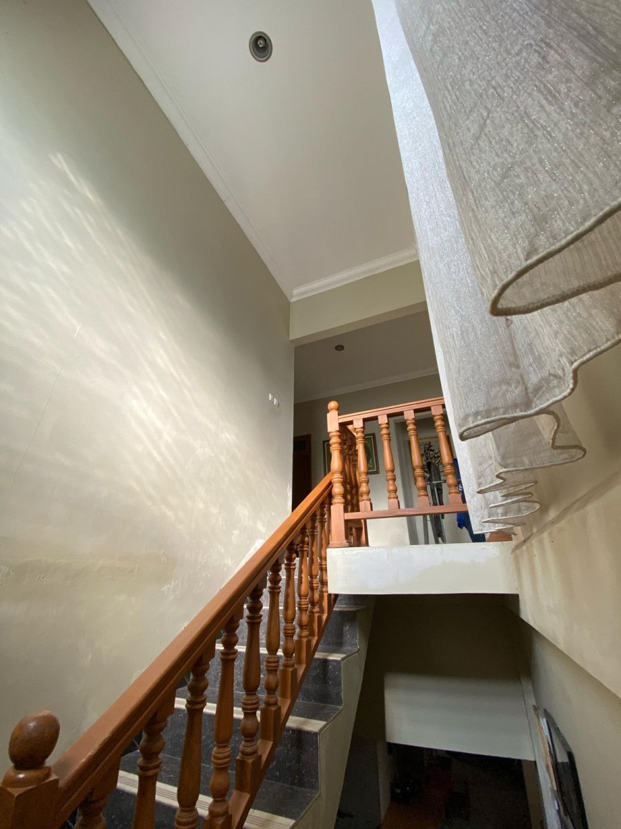 Rumah Etnik Bagus 2 Lantai Full Furnished di Gajahan - Foto 7