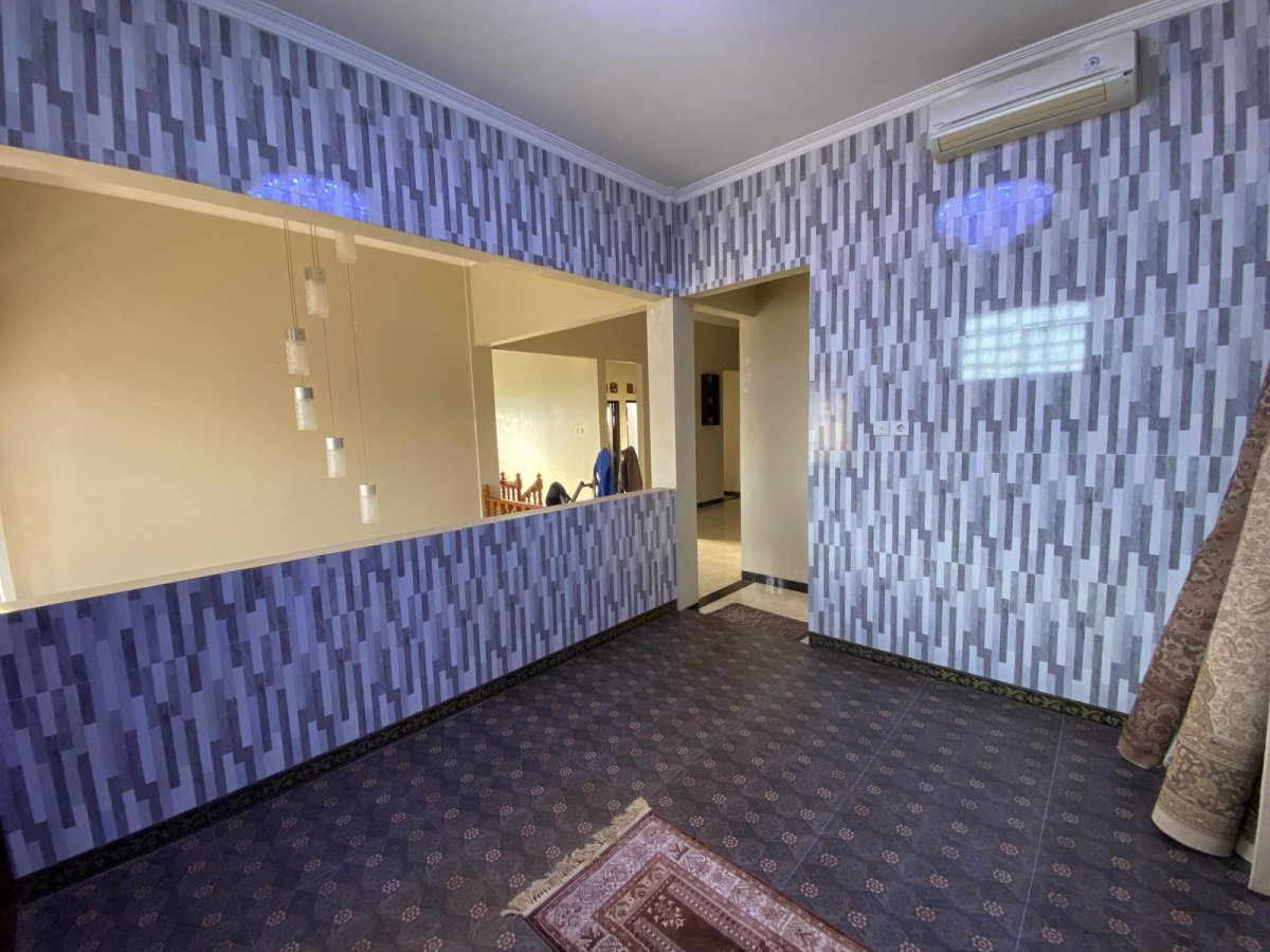 Rumah Etnik Bagus 2 Lantai Full Furnished di Gajahan - Foto 8