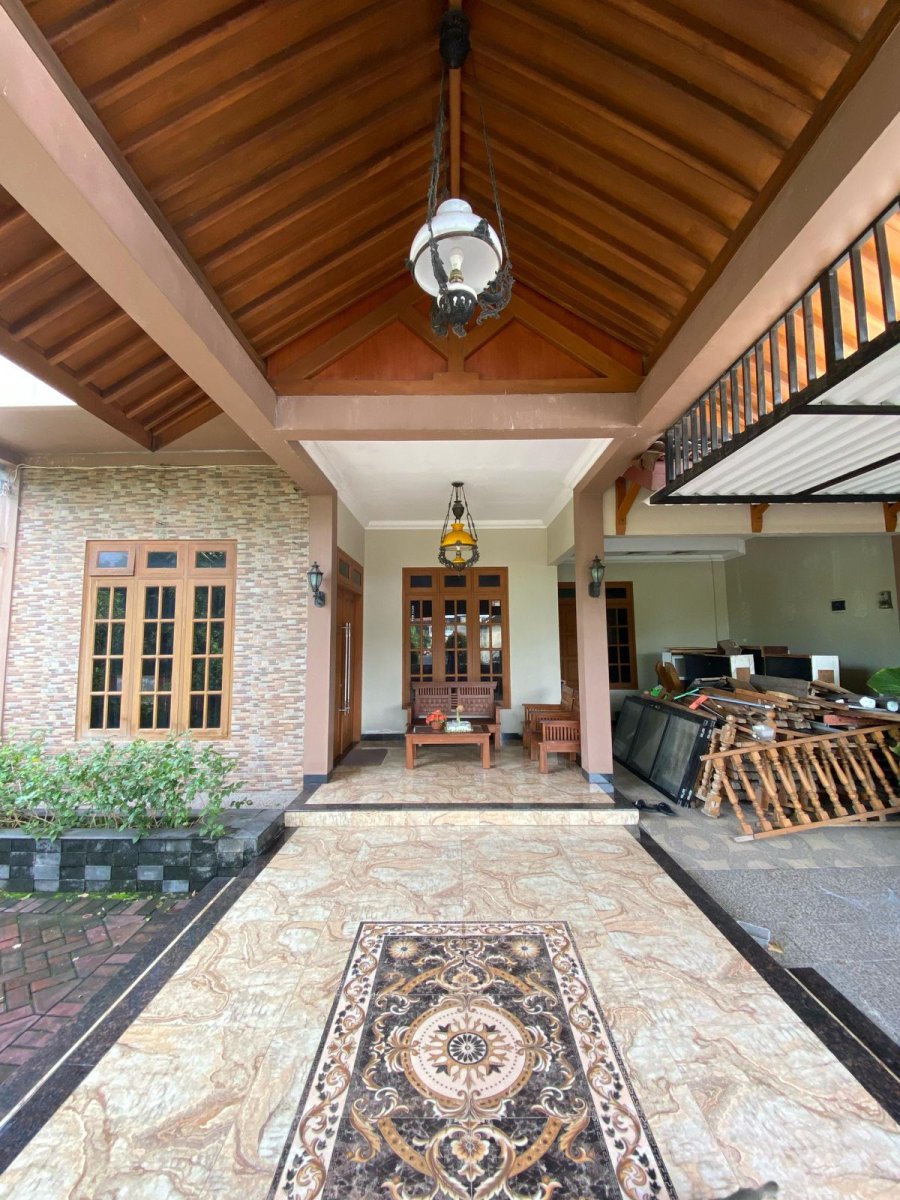 Rumah Etnik Bagus 2 Lantai Full Furnished di Gajahan - Foto 10