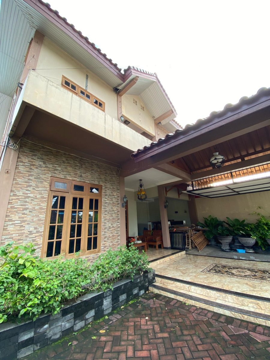 Rumah Etnik Bagus 2 Lantai Full Furnished di Gajahan - Foto 11