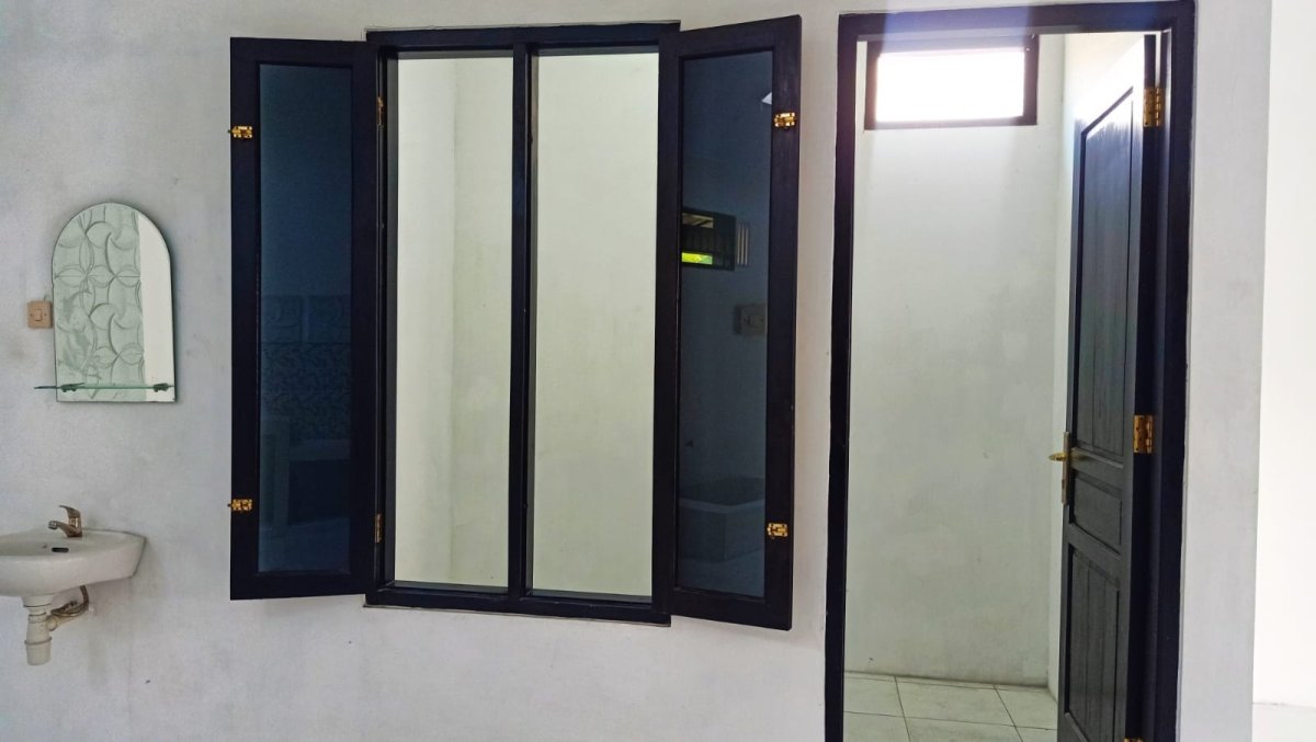 Rumah Minimalis Modern di Cluster Exclusive Wonorejo - Foto 9