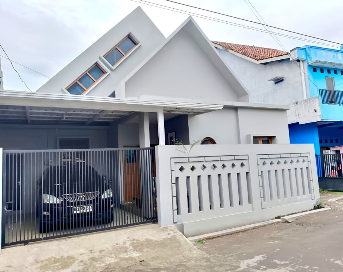 Rumah Bagus Bangunan Baru Full Furnished di Gonilan Kartasura