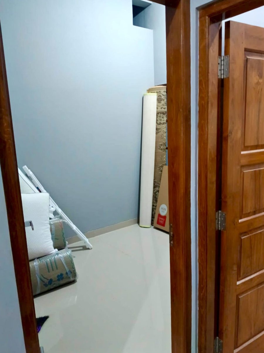 Rumah Bagus Bangunan Baru Full Furnished di Gonilan Kartasura - Foto 8