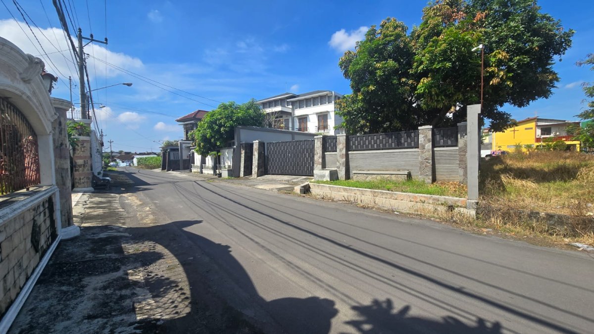 Tanah Strategis untuk Rumah Tinggal Dekat Jalan Adi Sucipto - Foto 2