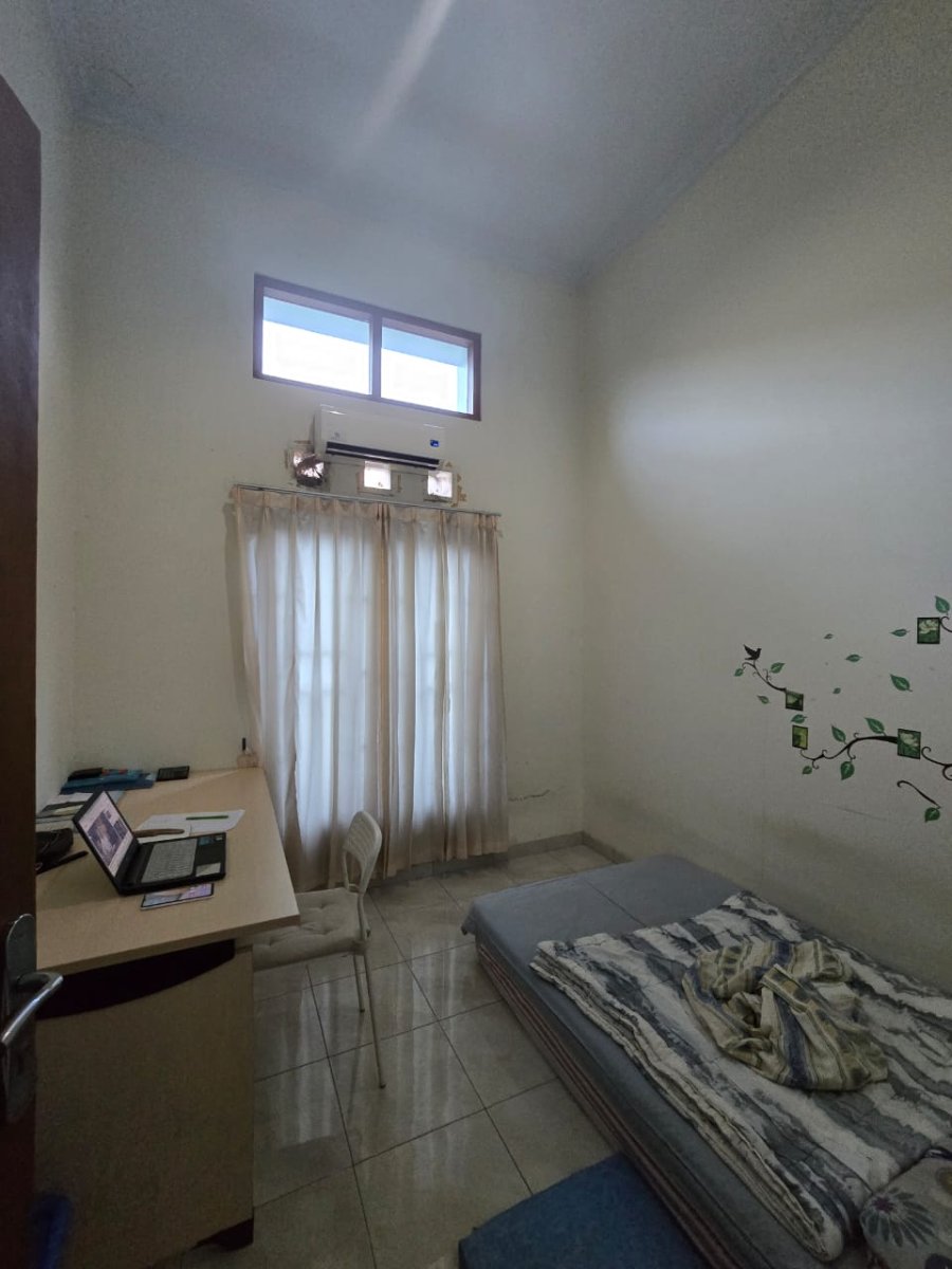 Rumah Bagus & Bersih Siap Huni di Cluster Elite Madegondo - Foto 9