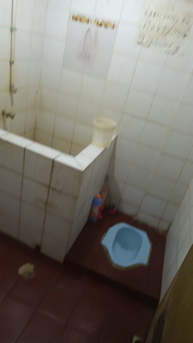 Disewakan Rumah 3 Lantai daerah Roxy Unfurnished - Jakarta Pusat - Foto 5