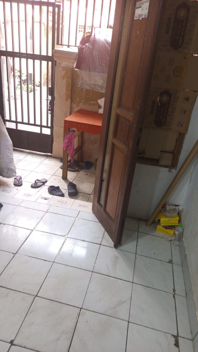 Disewakan Rumah 3 Lantai daerah Roxy Unfurnished - Jakarta Pusat - Foto 8