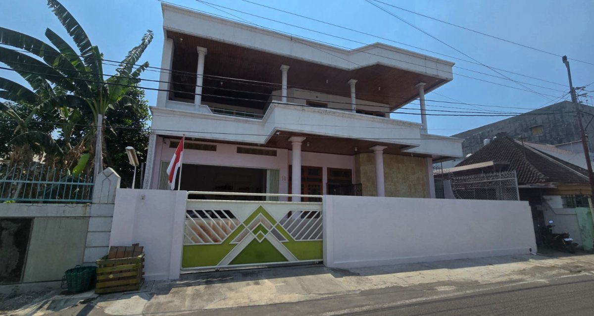 Rumah Mewah Strategis Dekat Jalan Yos Sudarso Serengan Solo