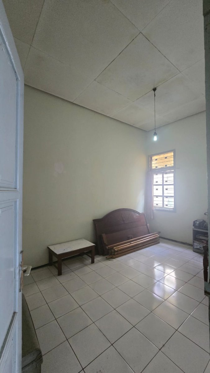 Rumah Hitung Tanah Di Jalan Mangga Jajar Laweyan Solo - Foto 5
