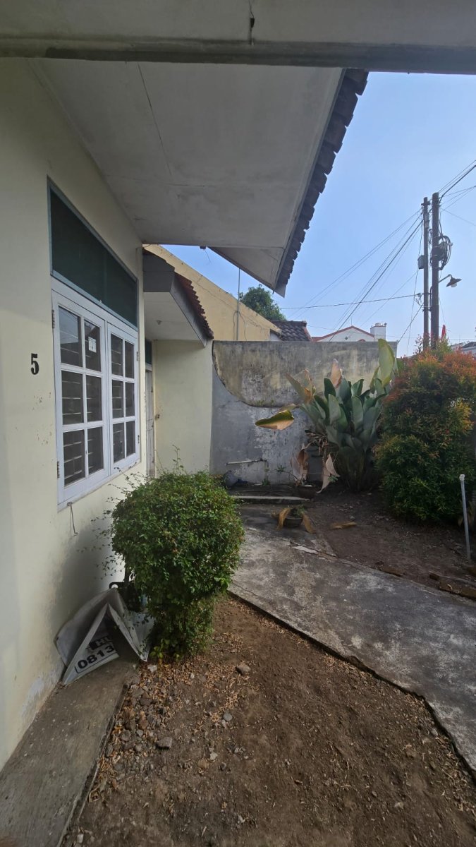 Rumah Hitung Tanah Di Jalan Mangga Jajar Laweyan Solo - Foto 11