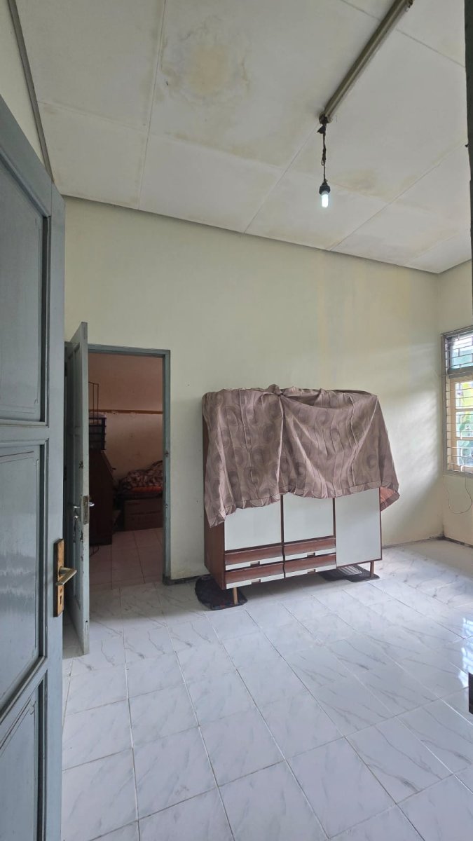 Rumah Hitung Tanah Di Jalan Mangga Jajar Laweyan Solo - Foto 12