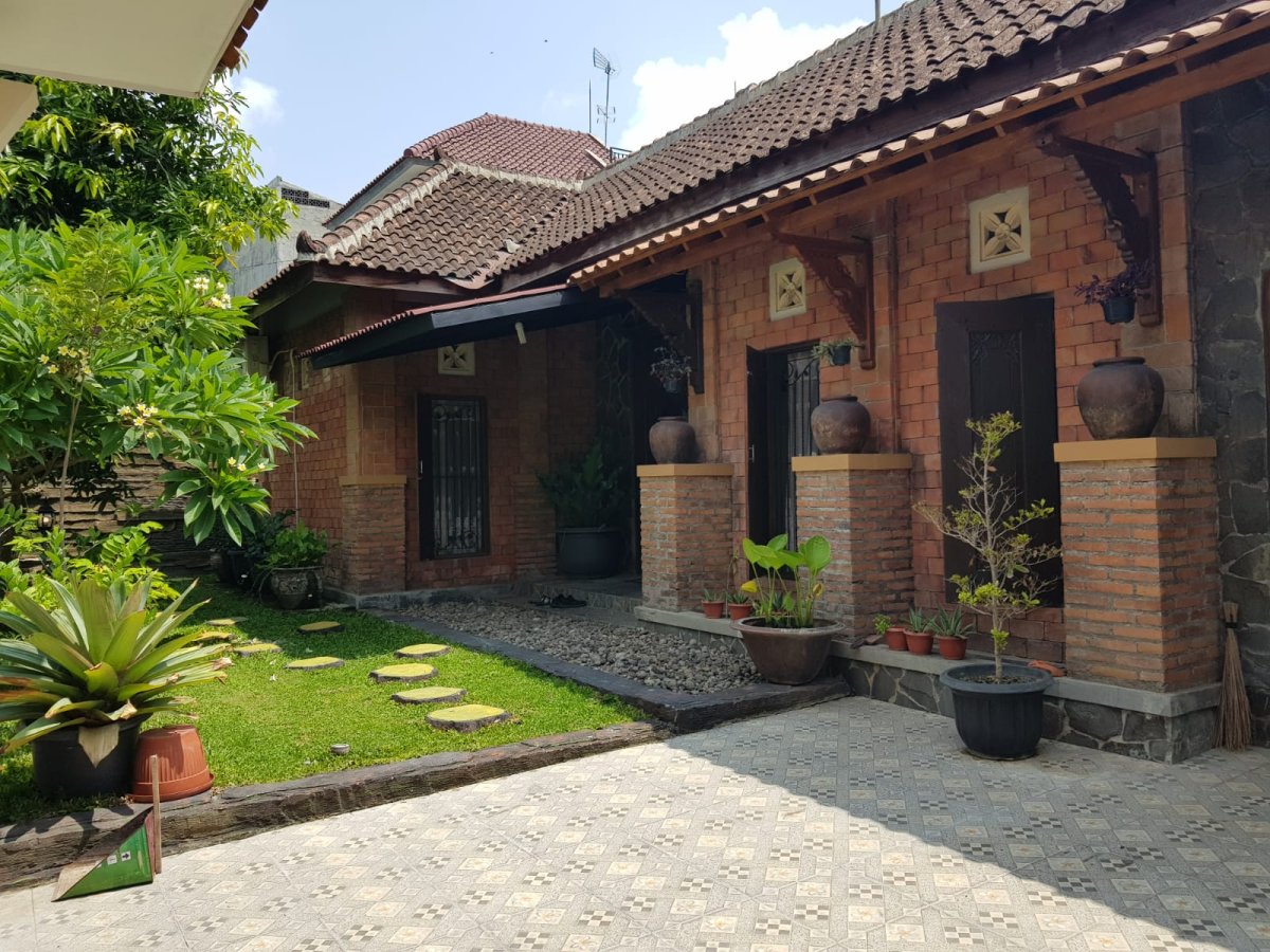 Rumah Joglo Antik di Kadipiro Banjarsari Solo - Foto 7