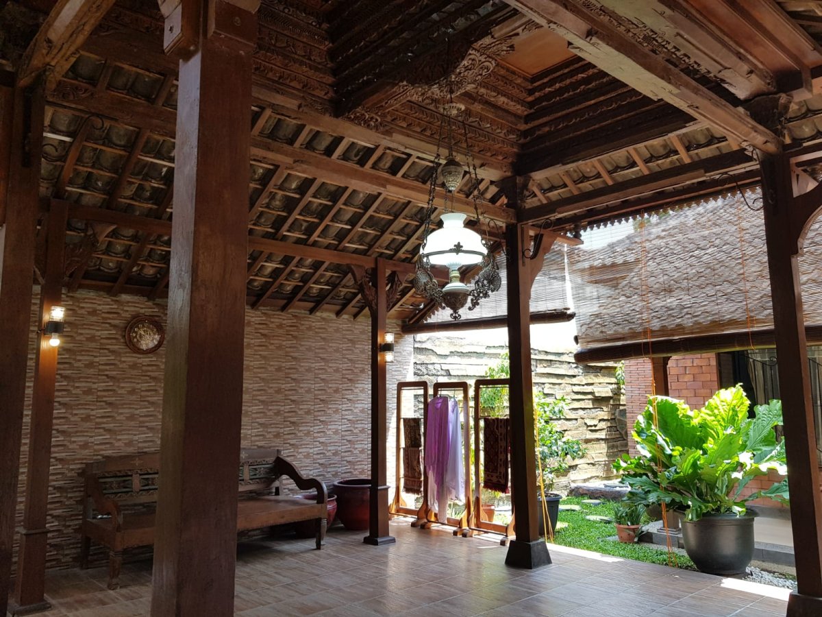 Rumah Joglo Antik di Kadipiro Banjarsari Solo - Foto 15
