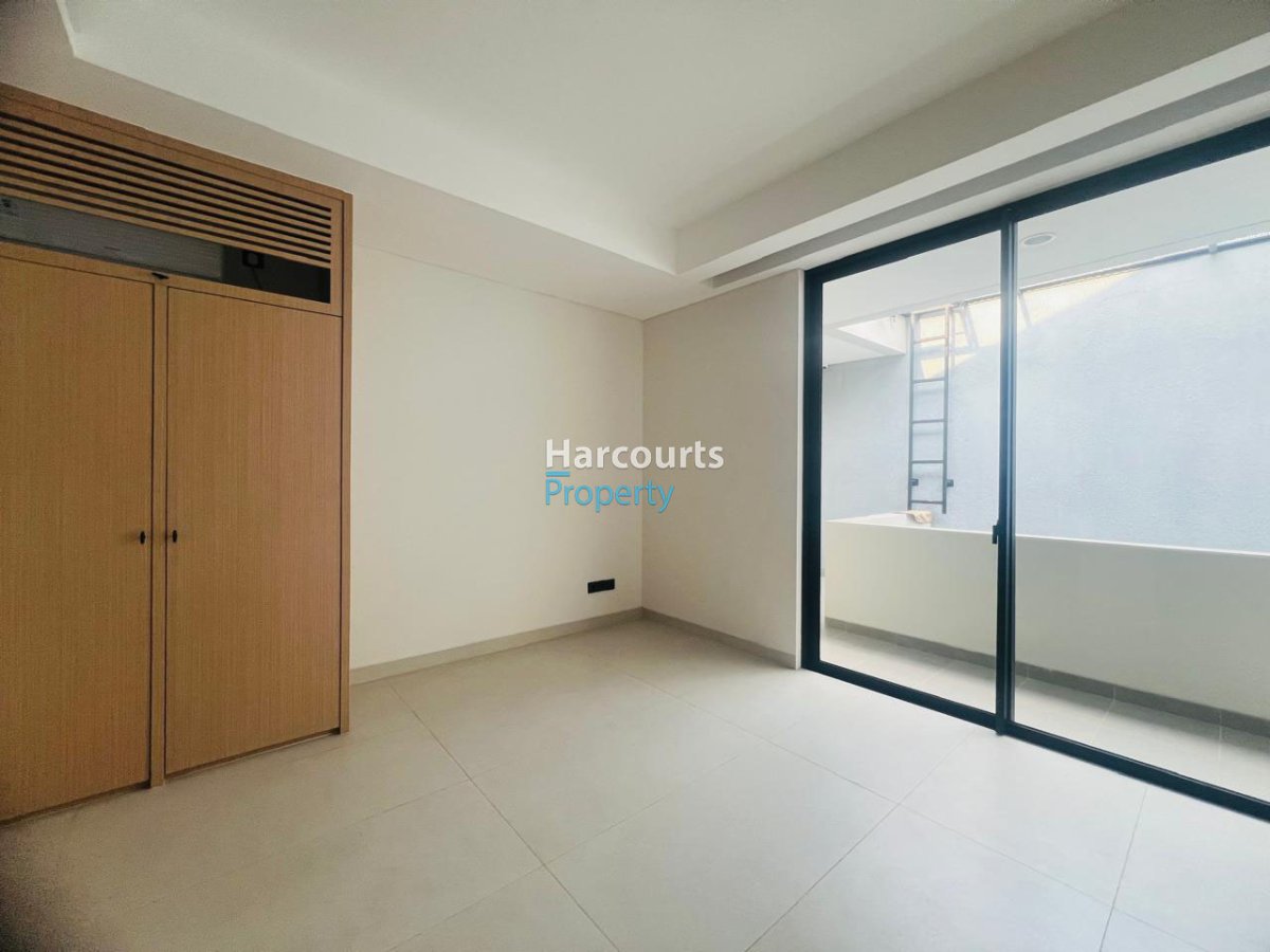 Disewakan Rumah Hunian Modern 2 Lantai Area Kebayoran Baru - Foto 9