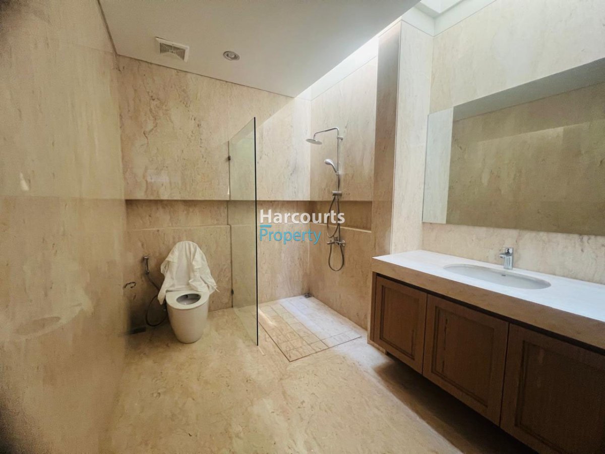 Disewakan Rumah Hunian Modern 2 Lantai Area Kebayoran Baru - Foto 12