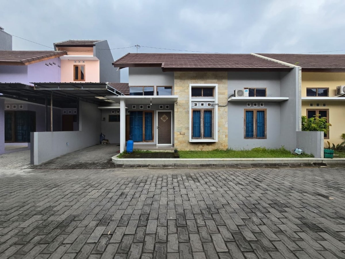 Rumah Bagus Bersih Siap Pakai di Cluster Elite Madegondo Solo Baru - Foto 12
