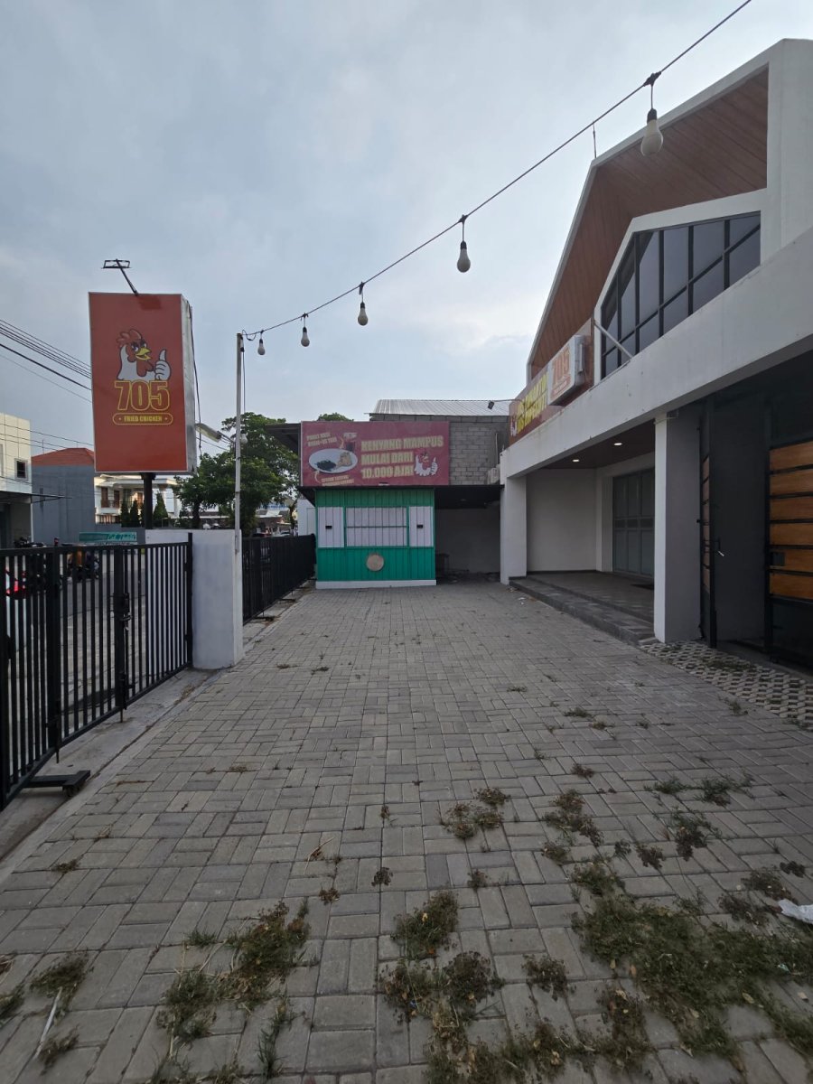 Rumah dan Ruang Usaha Strategis Dekat Mall Luwes Palur Mojolaban - Foto 4