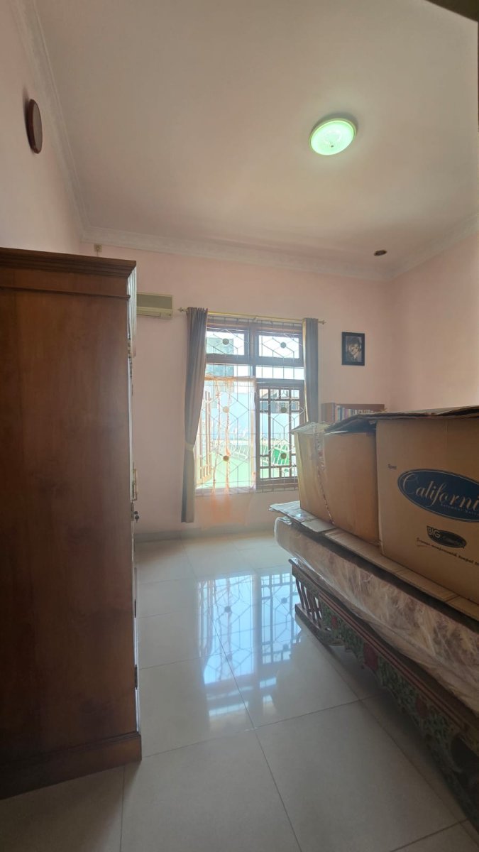 Rumah Mewah Strategis Dekat Jalan Yos Sudarso Serengan - Foto 2