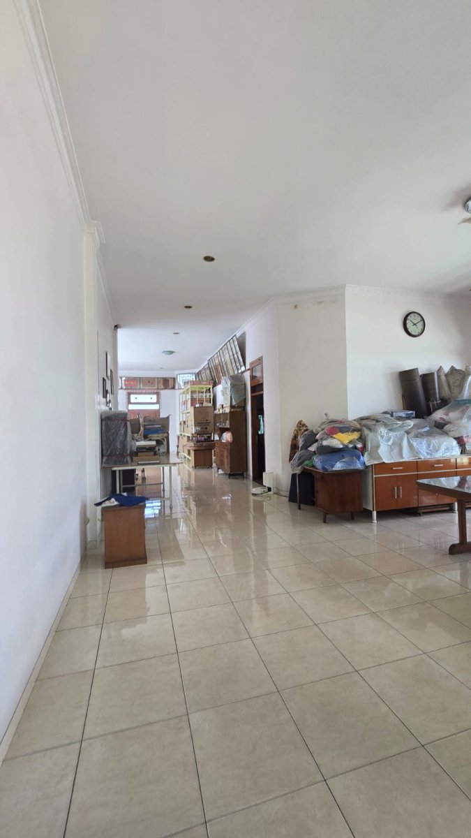 Rumah Mewah Strategis Dekat Jalan Yos Sudarso Serengan - Foto 3