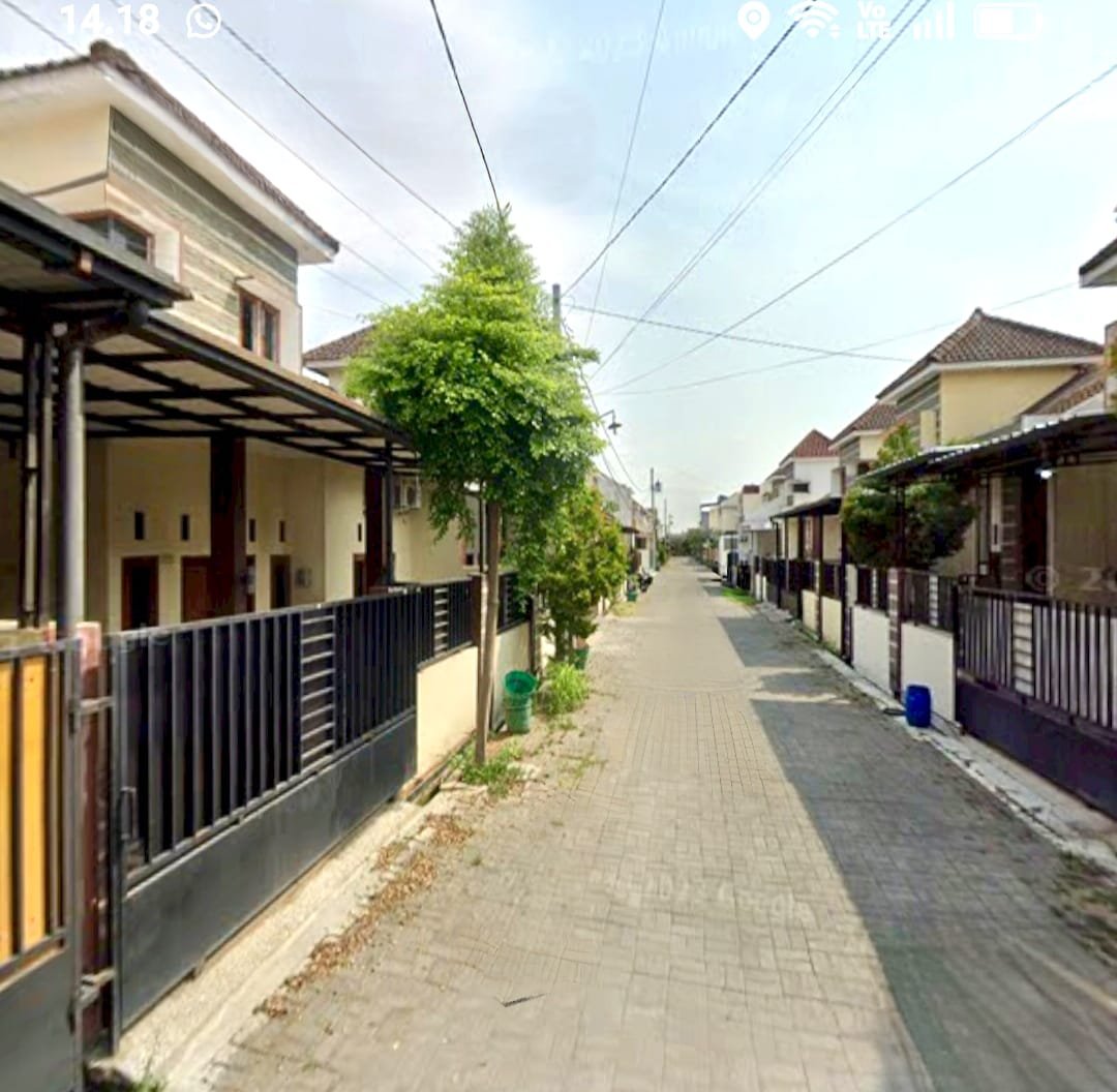 Rumah Bagus Full Furnished di Cluster Colomadu, Utara Alana - Foto 3