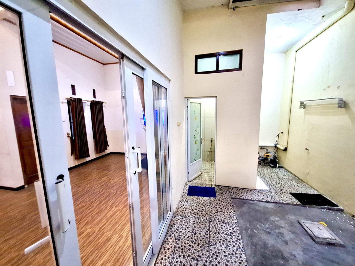 Rumah Bagus Full Furnished di Cluster Colomadu, Utara Alana - Foto 4