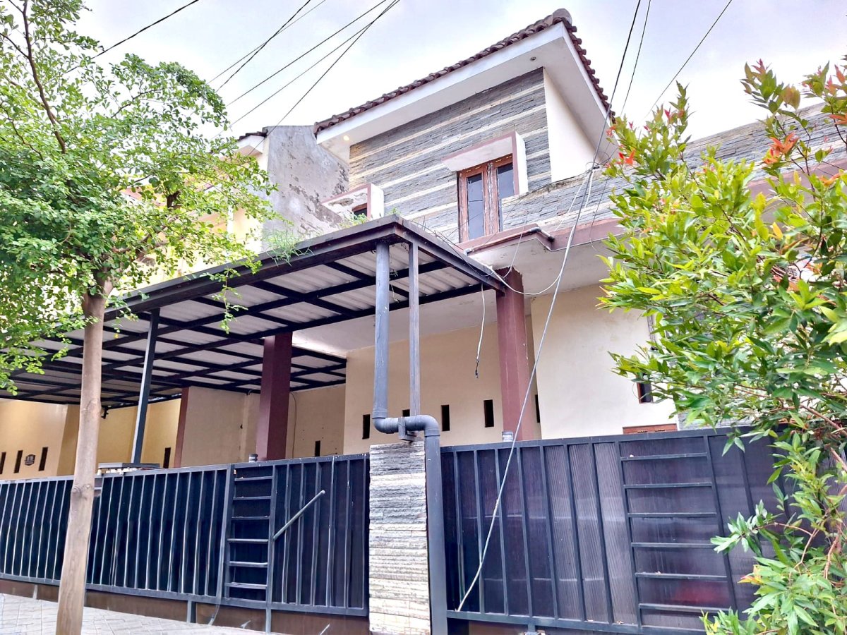 Rumah Bagus Full Furnished di Cluster Colomadu, Utara Alana - Foto 10