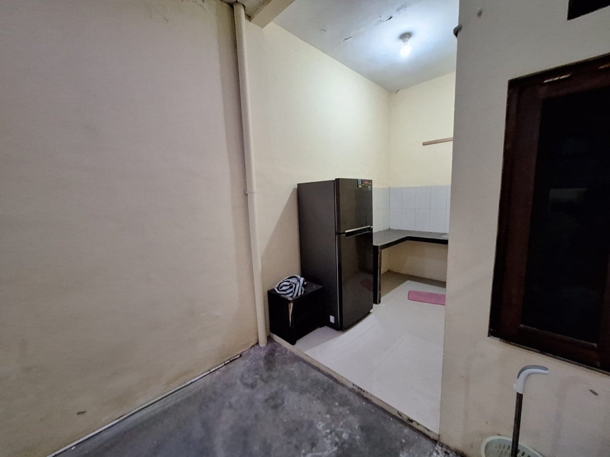 Rumah Bagus Full Furnished di Cluster Colomadu, Utara Alana - Foto 13
