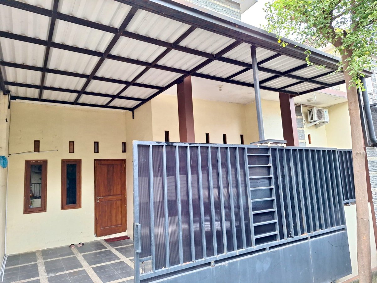 Rumah Bagus Full Furnished di Cluster Colomadu, Utara Alana - Foto 15