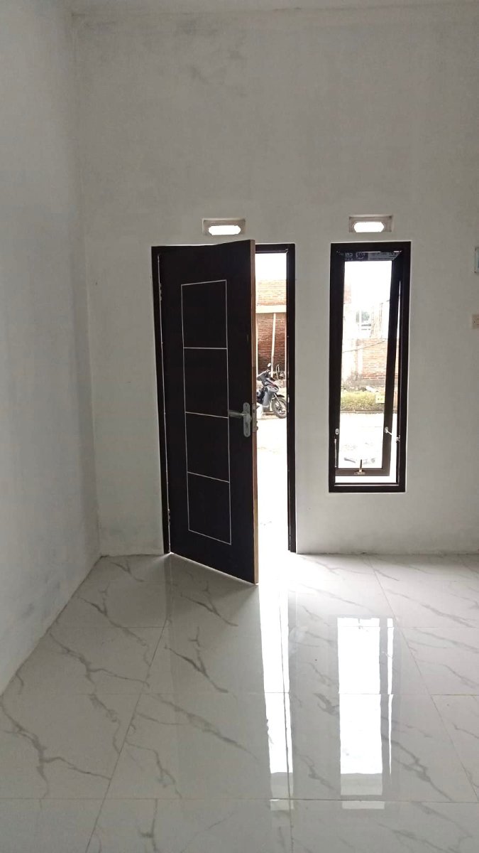 Rumah Baru Gress Minimalis Modern di Cluster Dekat Solo Baru, Grogol Solo - Foto 3