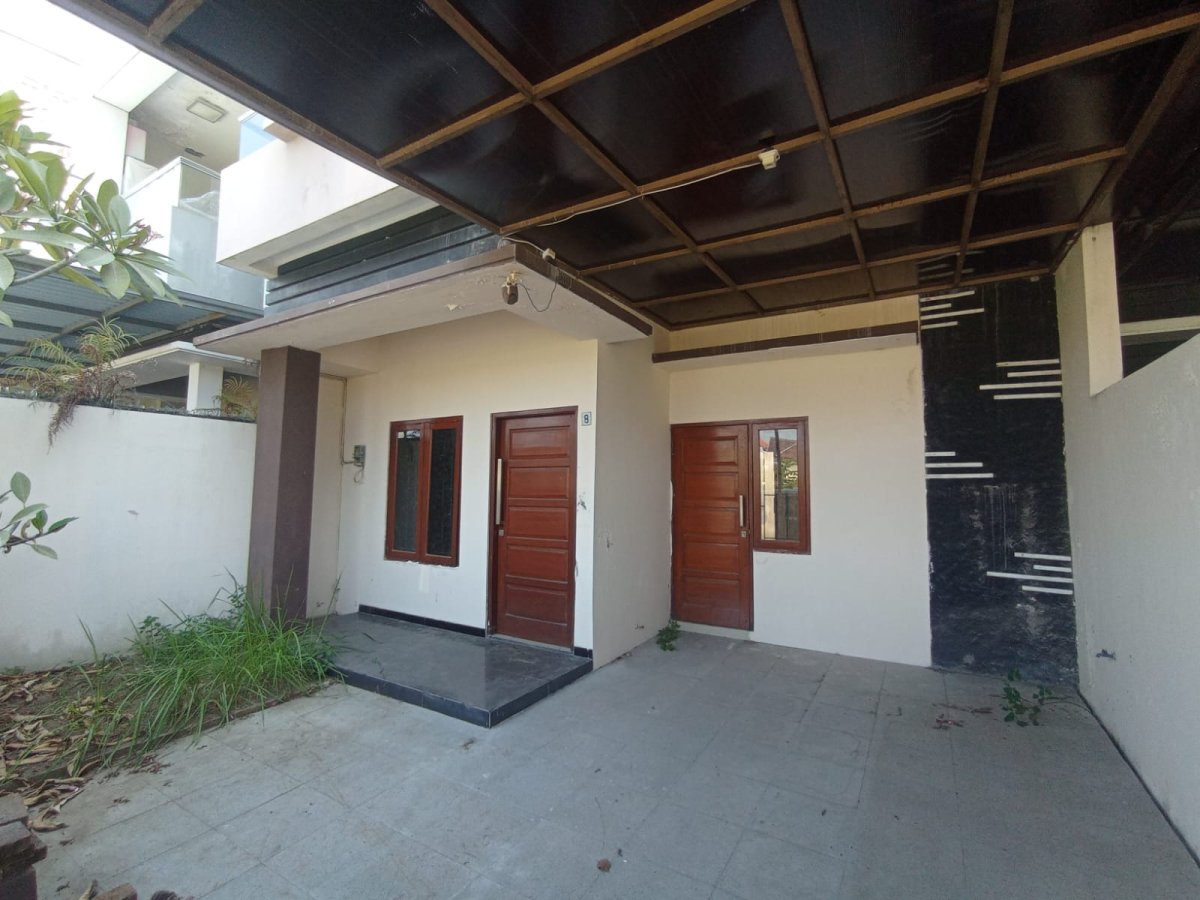 Rumah Bagus 2 Lantai Strategis Siap Pakai Dekat Luwes Gentan Solo - Foto 4