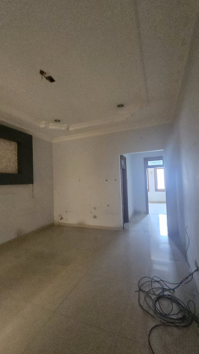 Rumah Mewah Dan Ruang Usaha Strategis di Manahan Banjarsari Solo - Foto 11