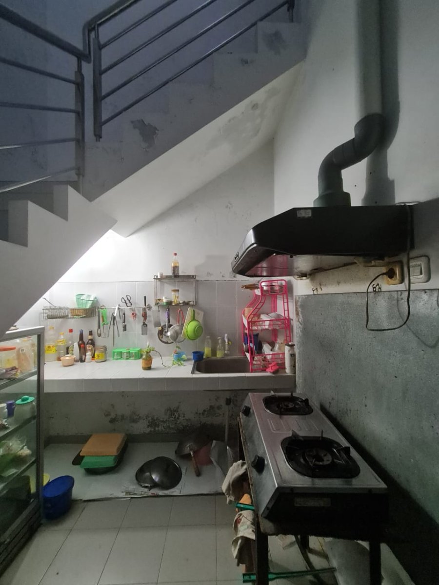Rumah Mewah Bagus di Perumahan Puri Gading Solo Baru - Foto 15